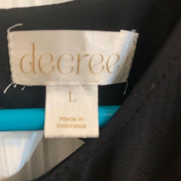 Open Back Black Decree Tank - Picture 3 of 5